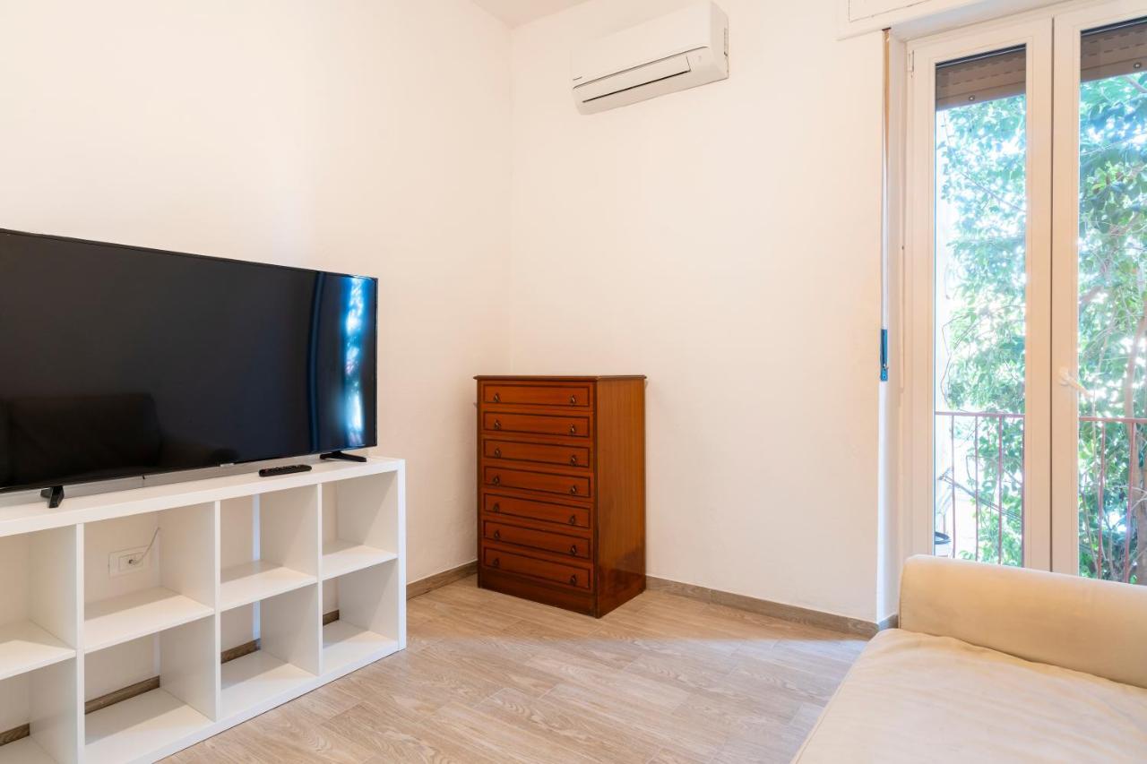 Apartment Livorno- Lungomare Viale Italia Bright Apartment! *