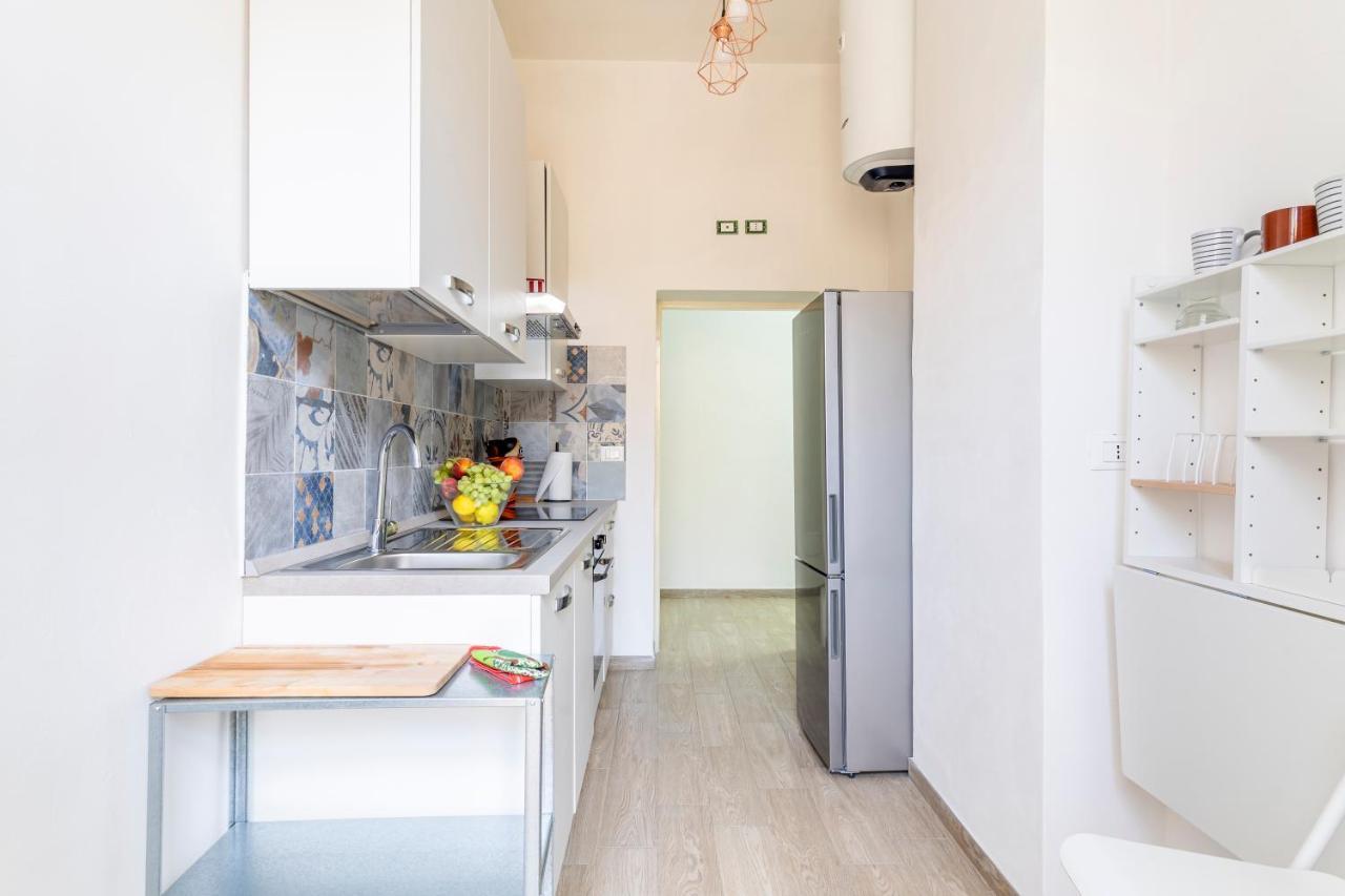 Livorno- Lungomare Viale Italia Bright Apartment! *