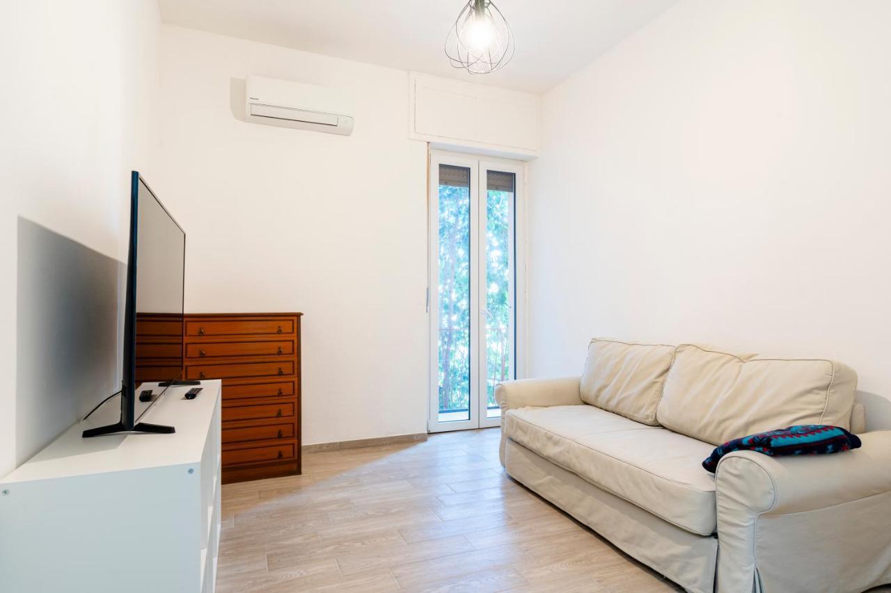 Livorno- Lungomare Viale Italia Bright Apartment! Apartment Livorno