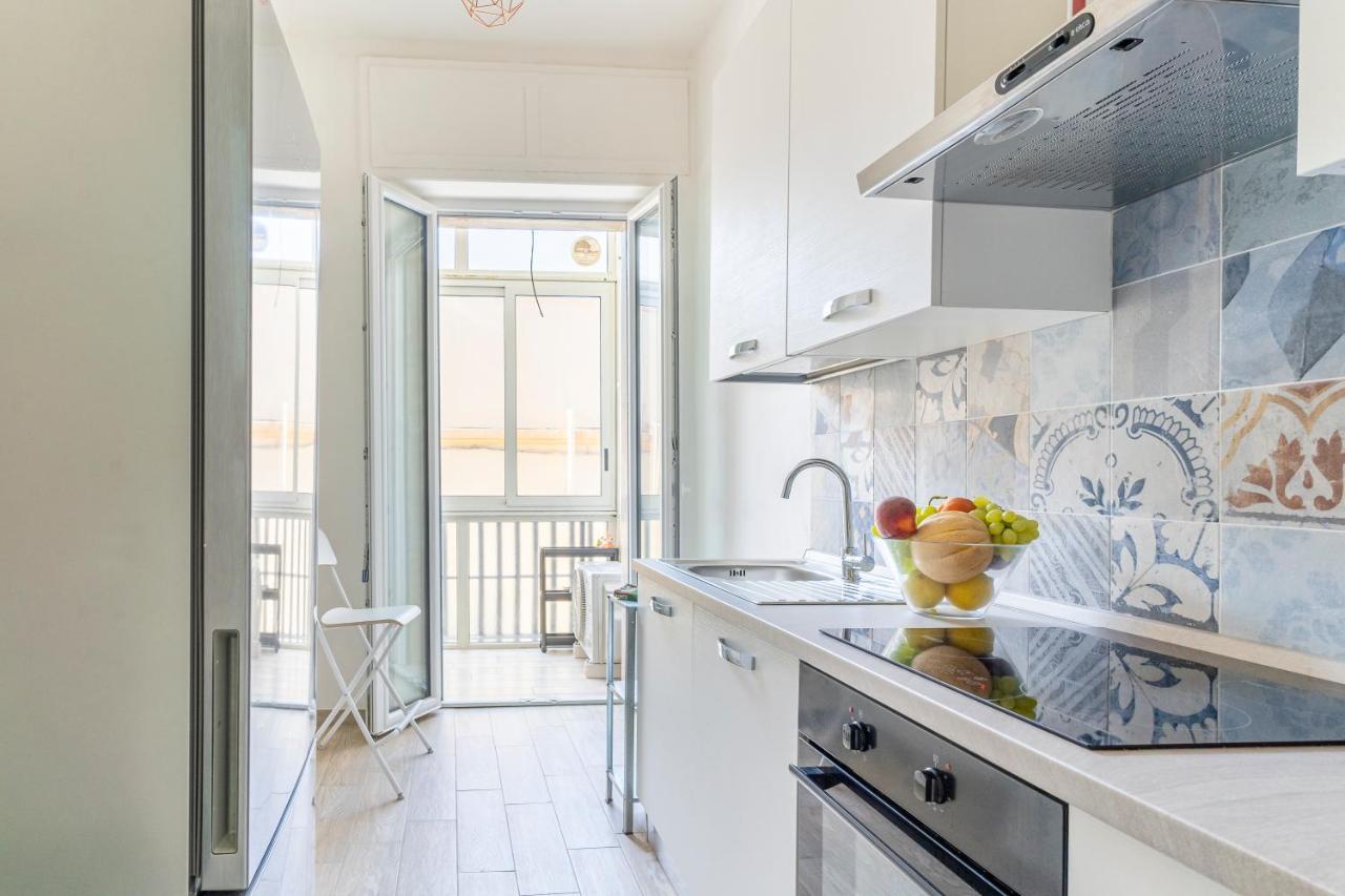 Livorno- Lungomare Viale Italia Bright Apartment! Livorno